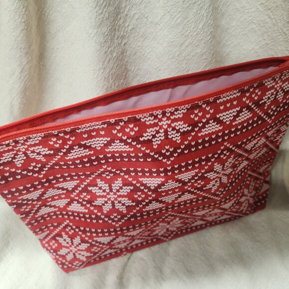 Thirty-one Zipper Pouch in Red & White FAIR ISLE NEW - Picture 1 of 4